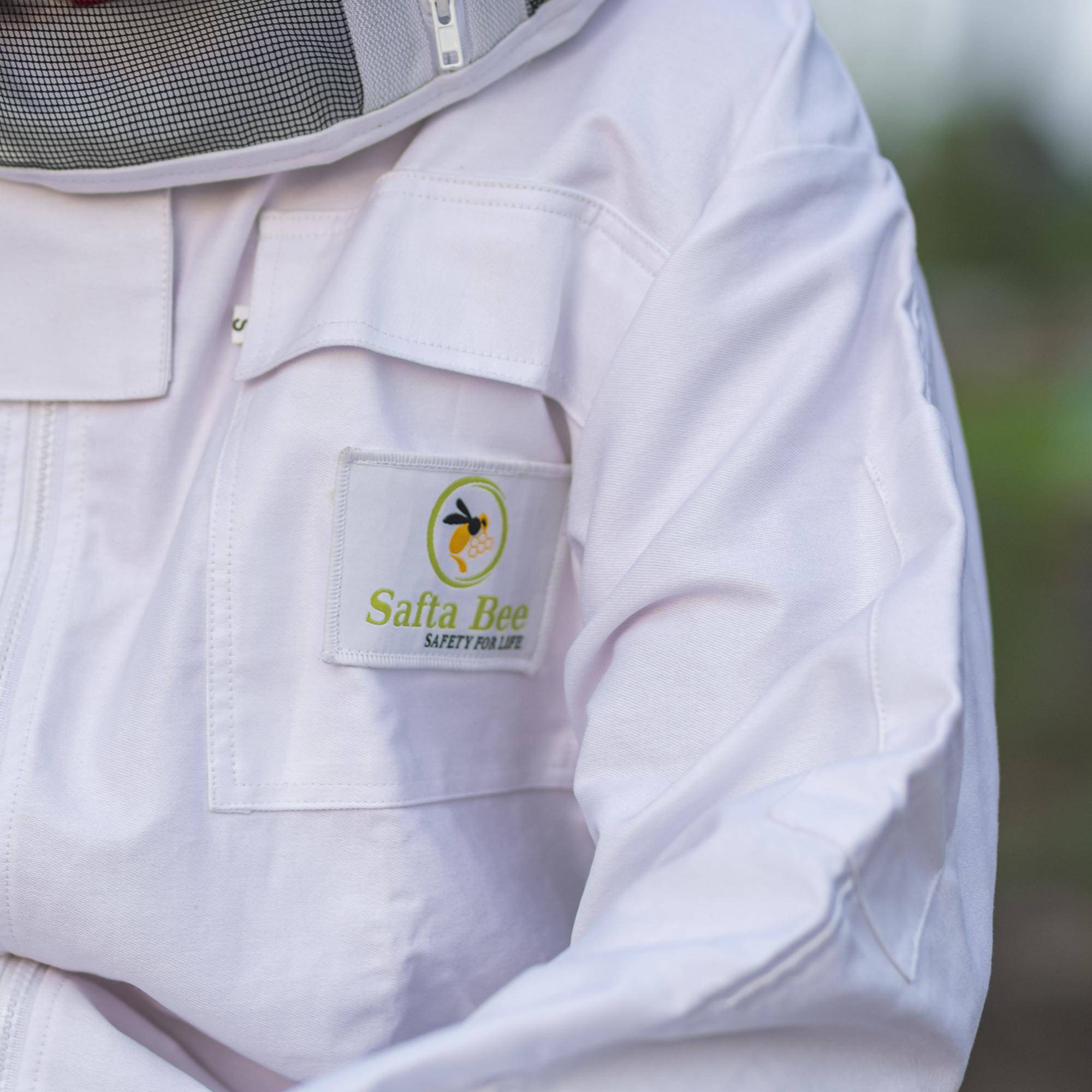 Outfit Bee Suit – Premium non-flammable beekeeping suit with fencing veil,