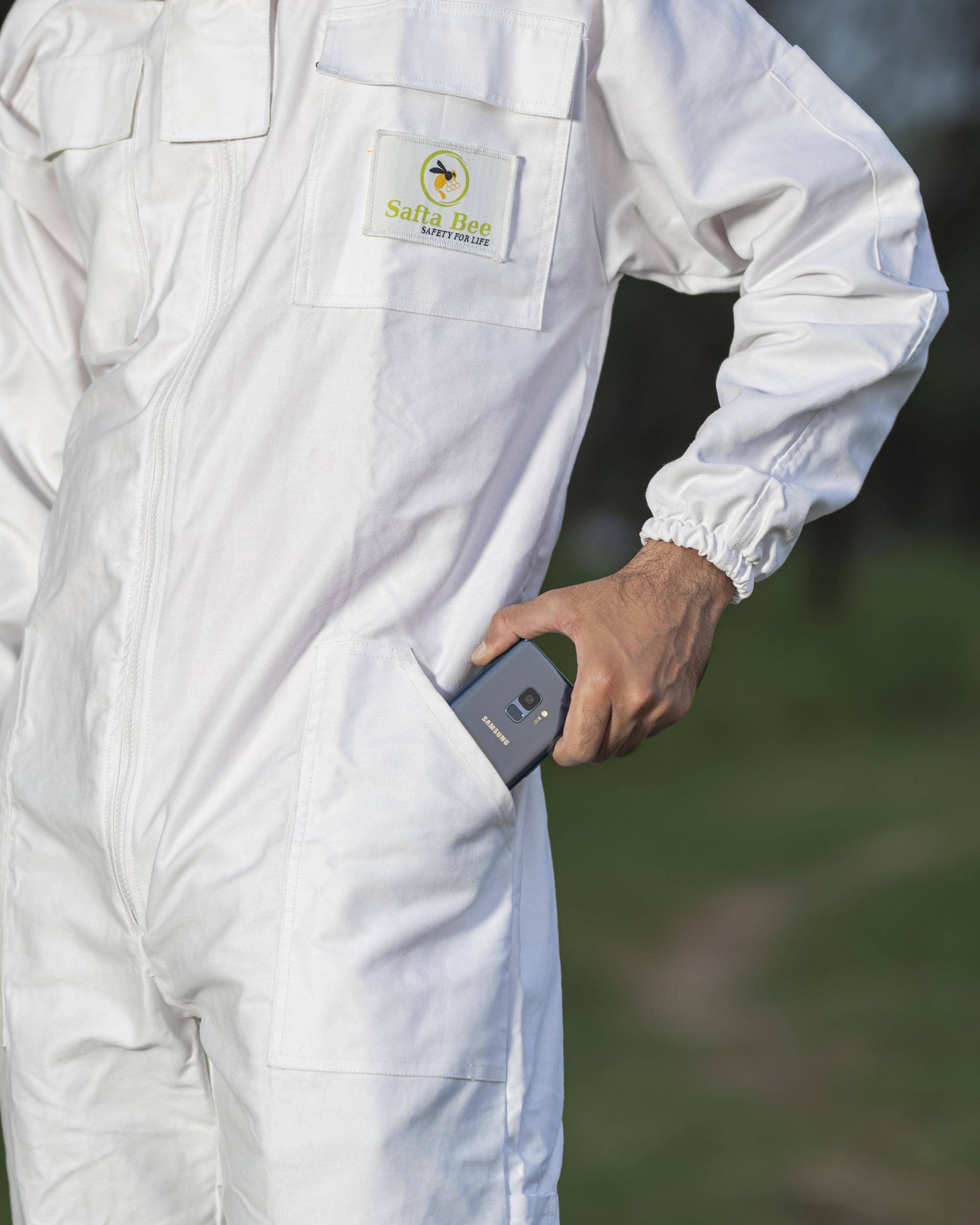 Outfit Bee Suit – Premium non-flammable beekeeping suit with fencing veil,